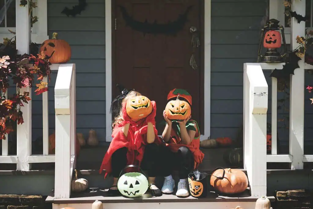 small-children with jack-o-laterns