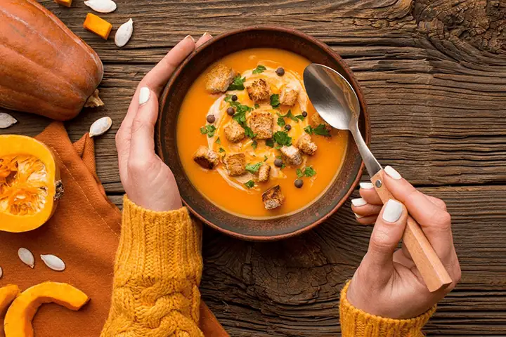 1720pxgeo River Islands winter soup on table